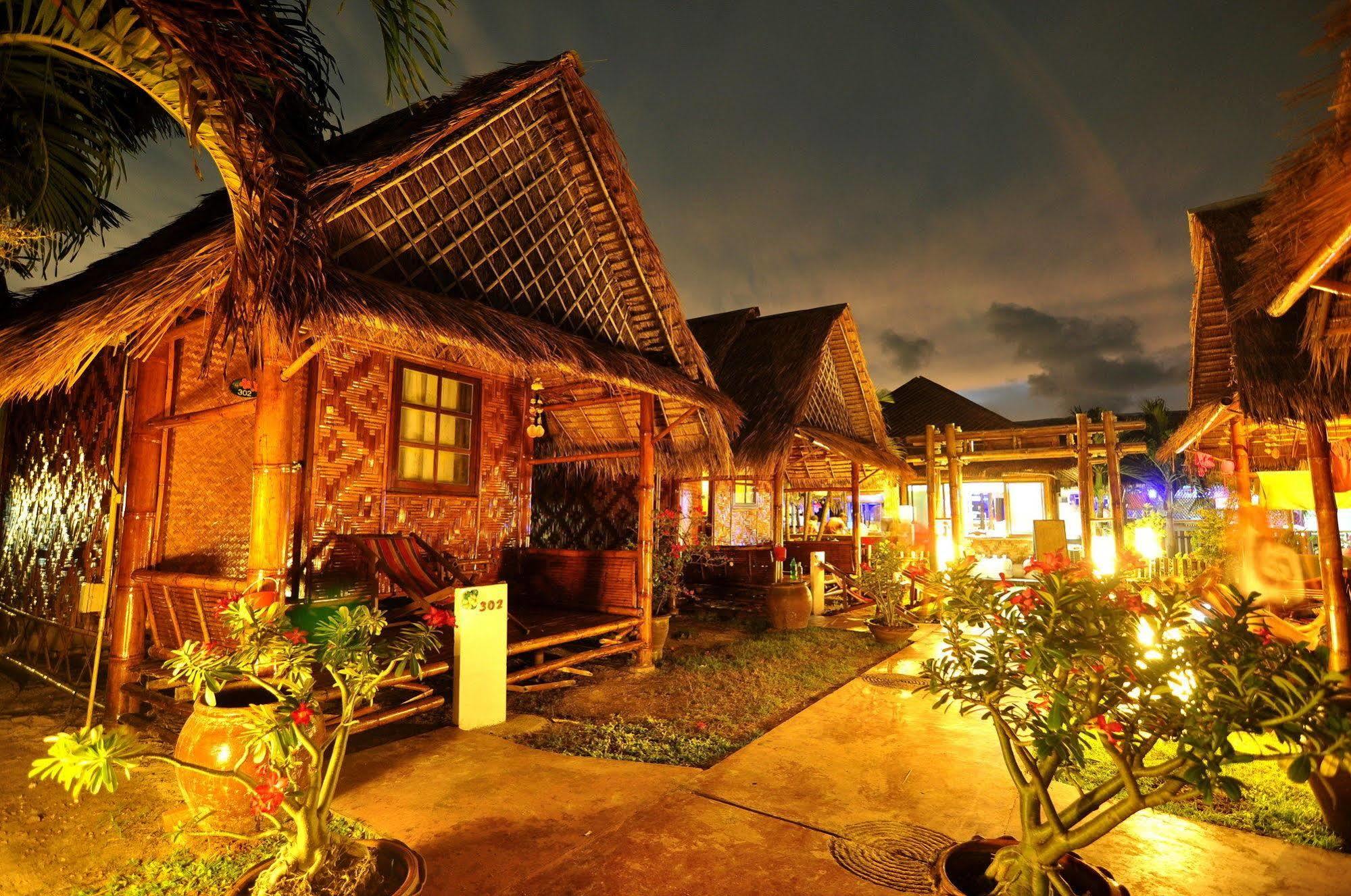 Phi Phi Twin Palms Bungalow Bagian luar foto